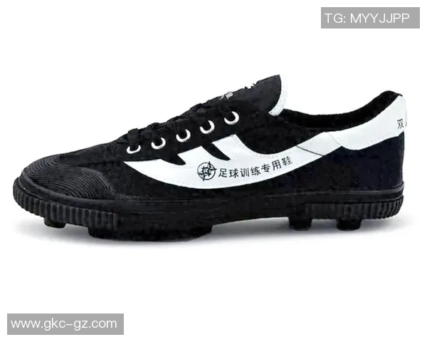 打造专业竞技体验,选择适合你的足球鞋提升场上表现 打造专业竞技体验,选择适合你的足球鞋提升场上表现